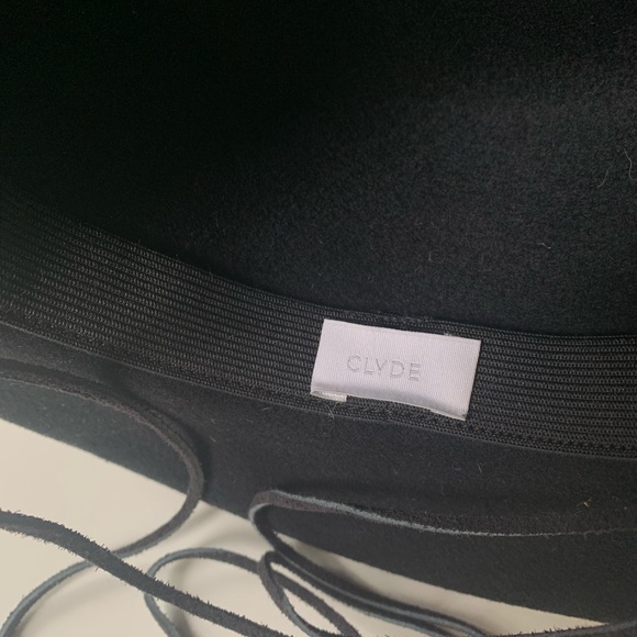 Clyde Rowan Hat in Black Wool w. Suede Drawstring - Picture 5 of 6